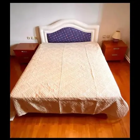 Holiday home Belinda House *